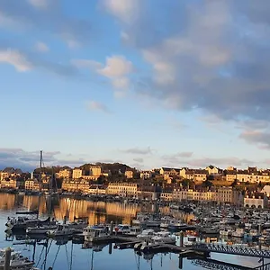  Appart hôtel Sur Le Port De Plaisance - Face A La - France