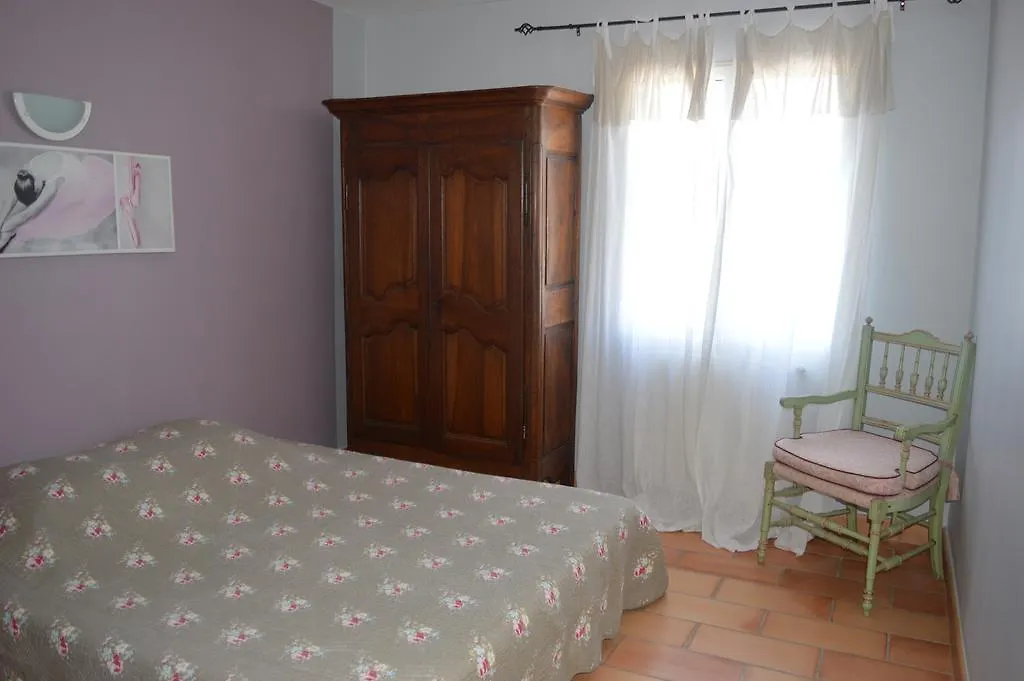 Bed and Breakfast La Bastide Des Oliviers à Châteaurenard 0*,  France